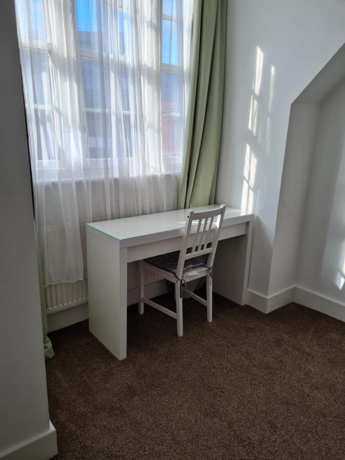 H.V Apartments Шефилд Экстерьер фото